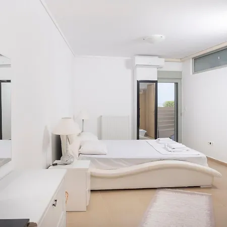 Villa Alpha - Beachfront, Steps From Agistri, Da Noi And Blue Carpet