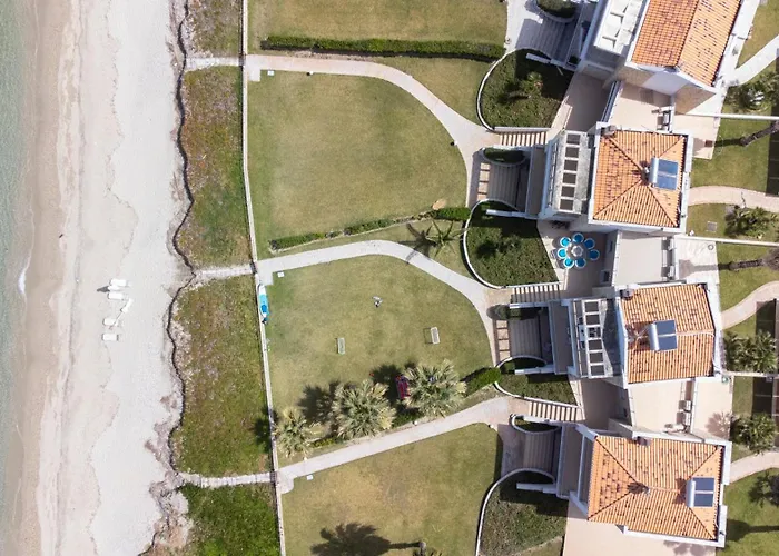 빌라 Alpha - Beachfront, Steps From Agistri, Da Noi And Blue Carpet