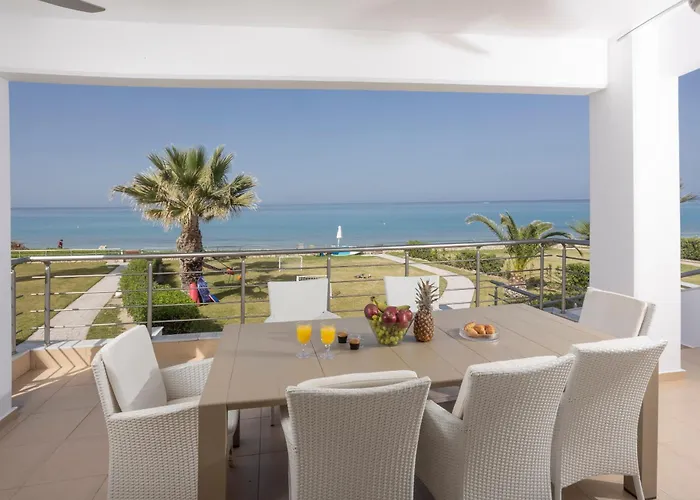 Alpha - Beachfront, Steps From Agistri, Da Noi And Blue Carpet 빌라 *