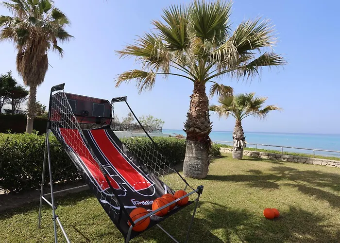 Alpha - Beachfront, Steps From Agistri, Da Noi And Blue Carpet 빌라
