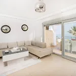Alpha - Beachfront, Steps From Agistri, Da Noi And Blue Carpet *