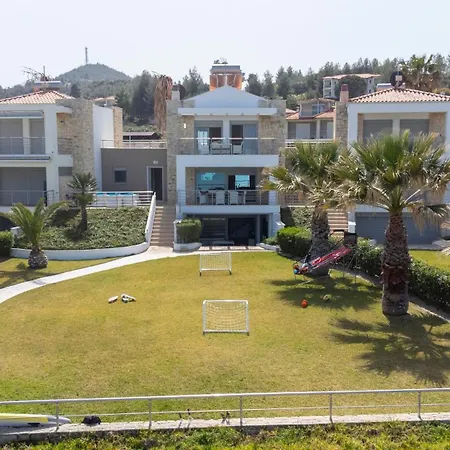 Alpha - Beachfront, Steps From Agistri, Da Noi And Blue Carpet * 佩科霍里