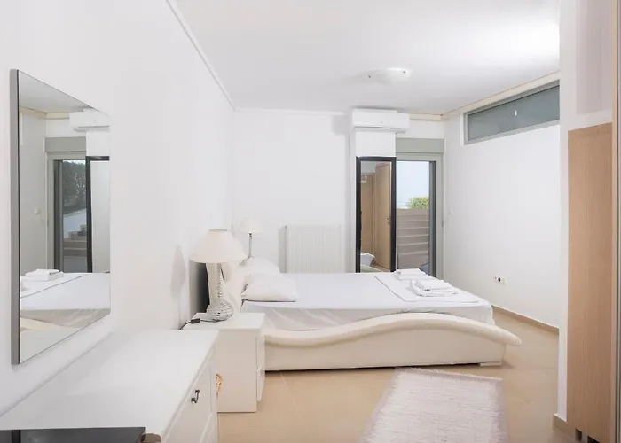 Villa Alpha - Beachfront, Steps From Agistri, Da Noi And Blue Carpet