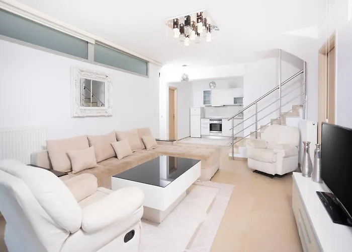 Villa Alpha - Beachfront, Steps From Agistri, Da Noi And Blue Carpet Pefkochori