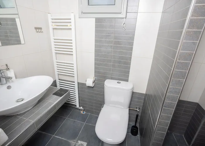 Alpha - Beachfront, Steps From Agistri, Da Noi And Blue Carpet Villa *