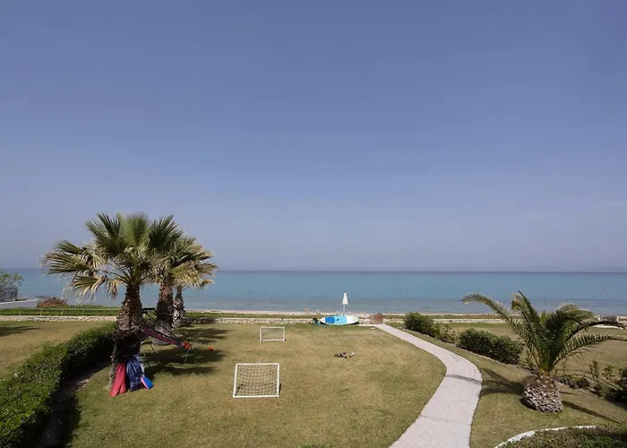 Alpha - Beachfront, Steps From Agistri, Da Noi And Blue Carpet Vila