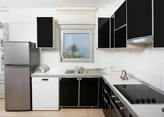 Alpha - Beachfront, Steps From Agistri, Da Noi And Blue Carpet Pefkochori