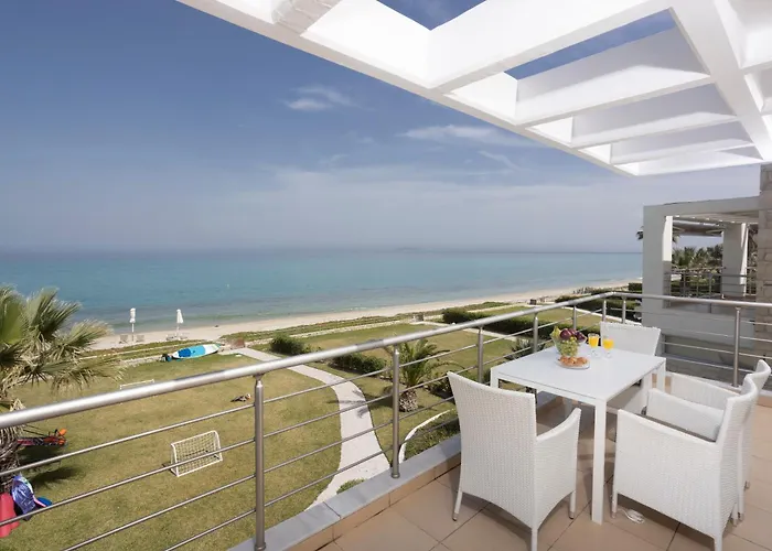 Alpha - Beachfront, Steps From Agistri, Da Noi And Blue Carpet Pefkochori